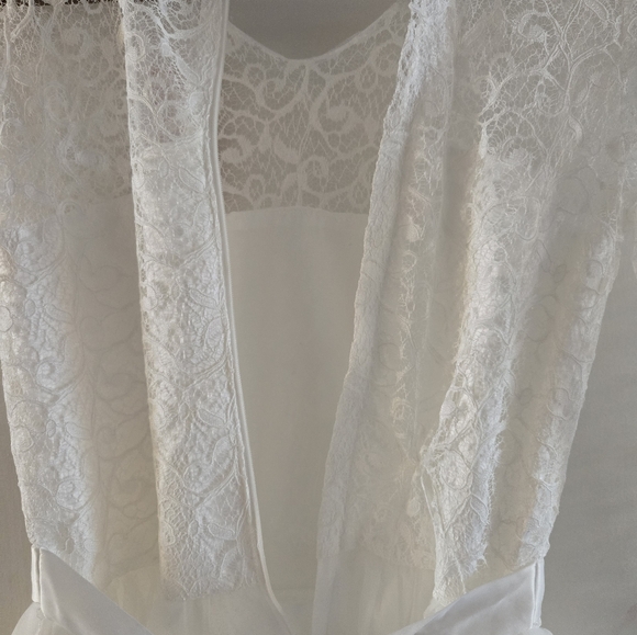 Ibtom Castle wedding/ party dress. Size small. Lace top, 3/4 sleeves. New. - Picture 4 of 8